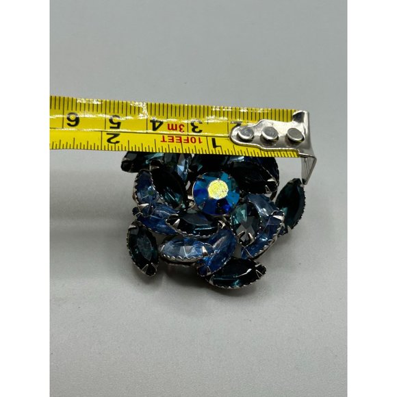 Vintage Layered Rhinestones Brooch Dark Blue Glass Stone Silver Tone Setting - Picture 9 of 9